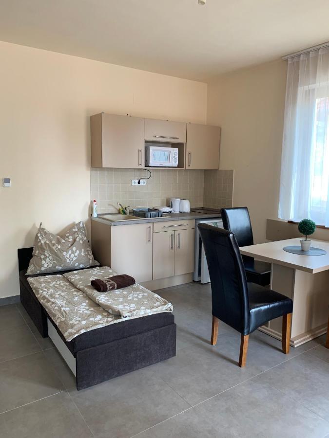 Balaton Apartmanhaz Шіофок Екстер'єр фото